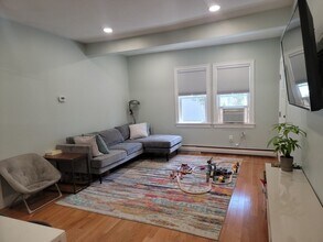 13 Belknap St in Dedham, MA - Building Photo - Building Photo