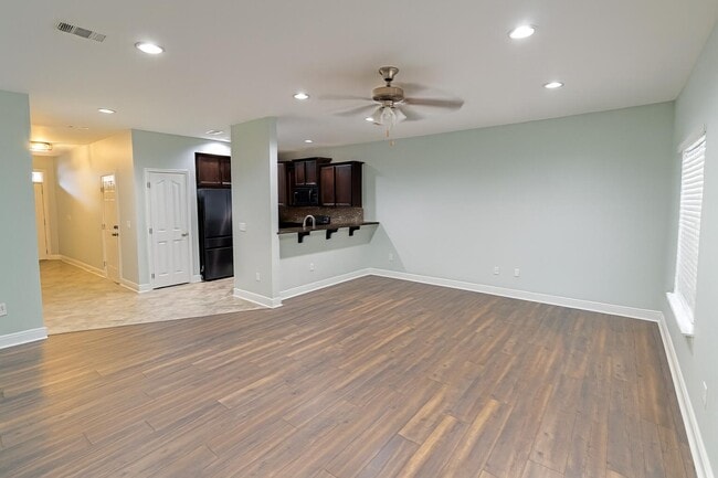 8882 White Ibis Way in Navarre, FL - Building Photo - Building Photo