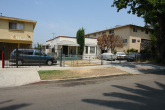 125 S Carondelet St in Los Angeles, CA - Building Photo - Building Photo