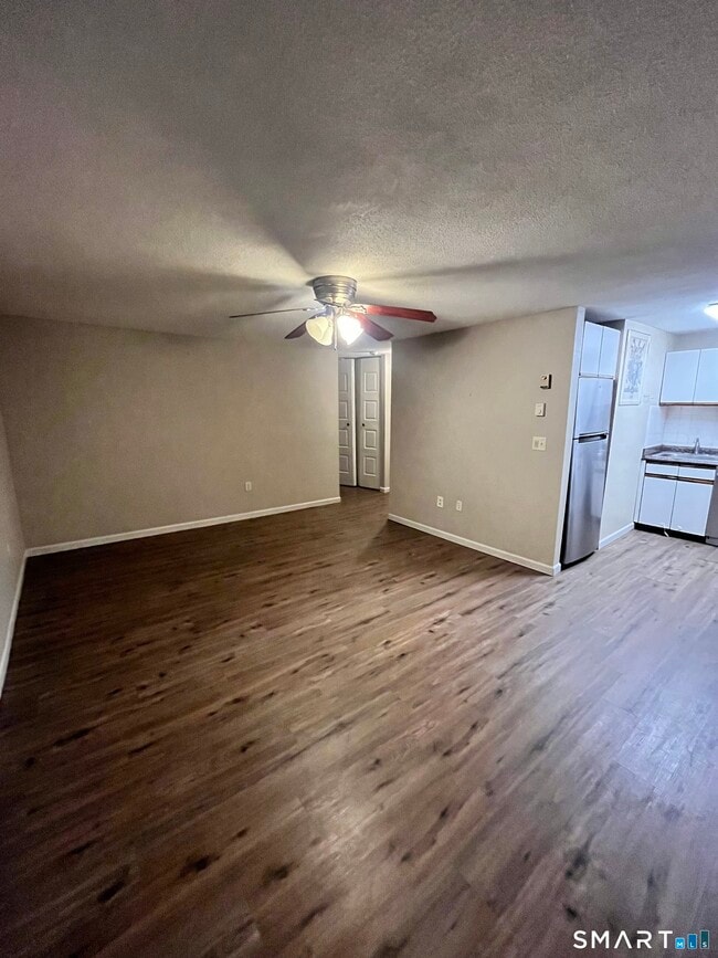 280 Burgundy Hill Ln in Middletown, CT - Building Photo - Building Photo