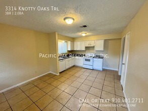 3314 Knotty Oaks Trail in Houston, TX - Building Photo - Building Photo