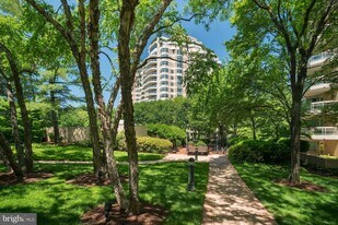 5610 Wisconsin Ave in Chevy Chase, MD - Building Photo