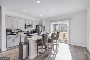 345 Soft Rush Ln in La Plata, MD - Building Photo