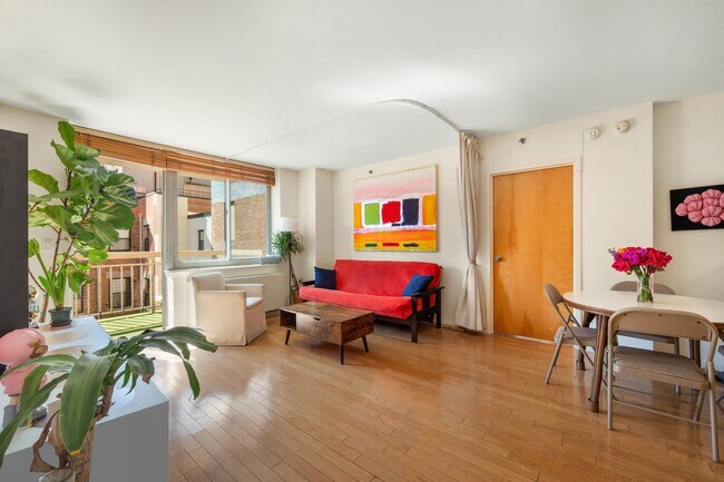 520 W 23rd St in New York, NY - Building Photo - Building Photo