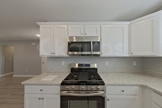 383 Angela St in Prattville, AL - Foto de edificio - Building Photo