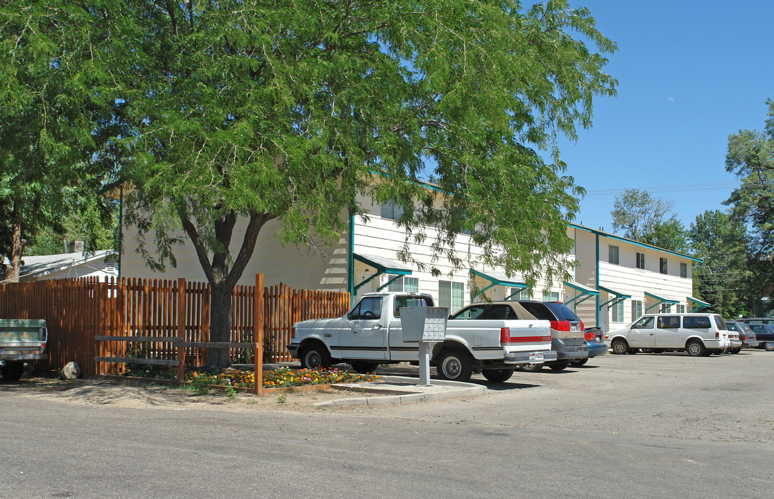 207 E 33rd St in Garden City, ID - Building Photo