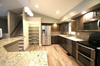 325 Wardley Rd in Knoxville, TN - Building Photo - Building Photo