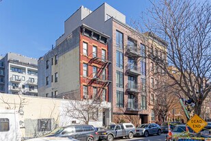 407 E 117th St in New York, NY - Building Photo
