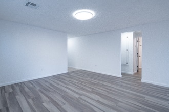 8513 Wakefield Dr in Oklahoma City, OK - Building Photo - Building Photo