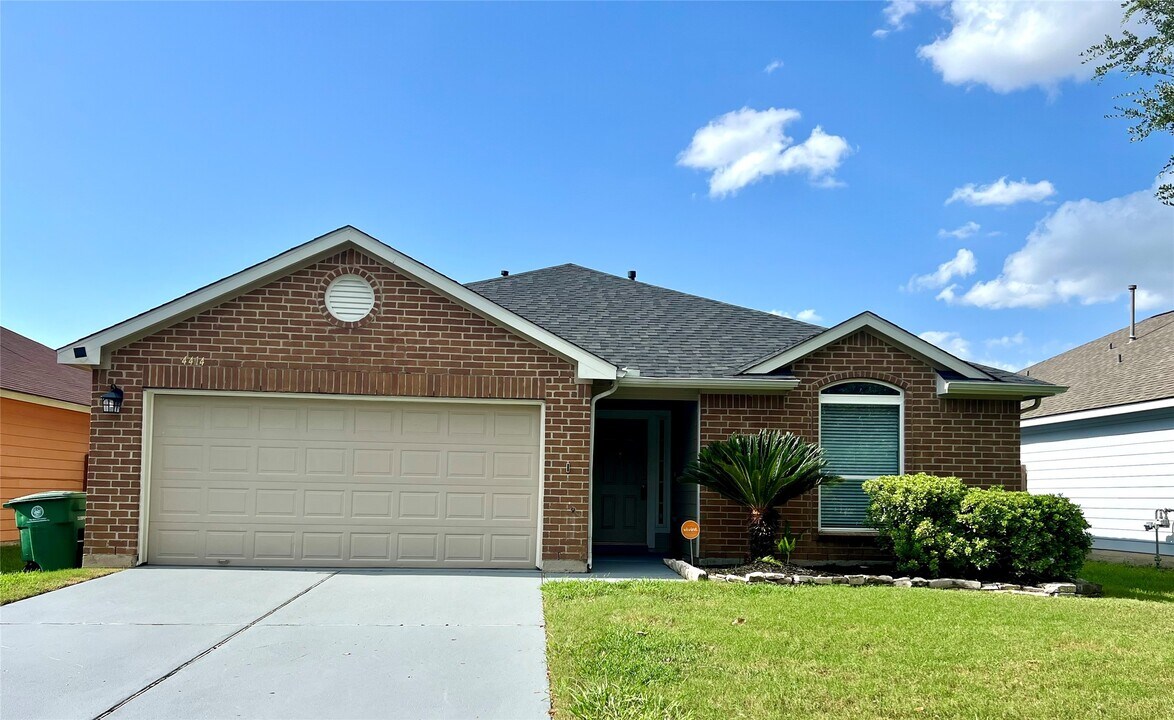 4414 Kulkarni St in Houston, TX - Building Photo