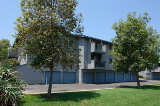 Windmill Terrace Apartments in Lakeside, CA - Building Photo - Building Photo