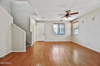 7104 S 7th Ln in Phoenix, AZ - Building Photo - Building Photo
