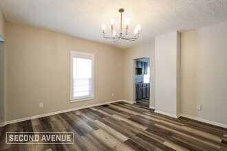 5111 Warren Ave in Norwood, OH - Foto de edificio - Building Photo