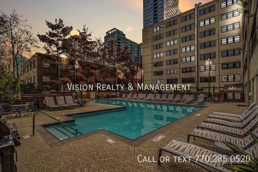 878 Peachtree St NE, Unit 704 in Atlanta, GA - Building Photo