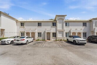 15720 SW 92nd Ave in Palmetto Bay, FL - Building Photo - Building Photo