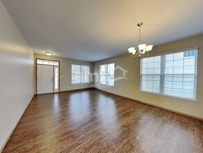 306 Hubbard Cir in Plano, IL - Building Photo - Building Photo