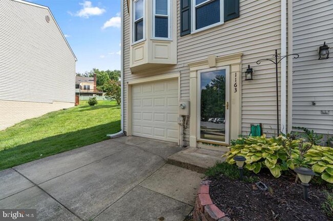 property at 1163 Kelfield Dr