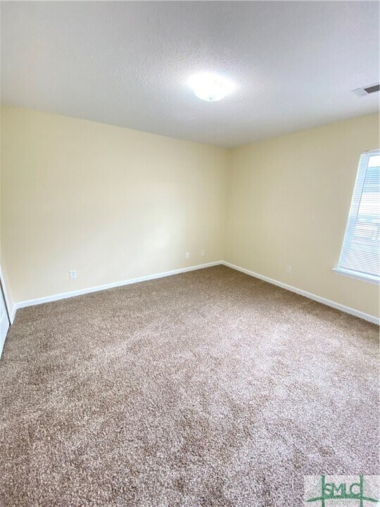 32 Bearing Cir in Port Wentworth, GA - Building Photo