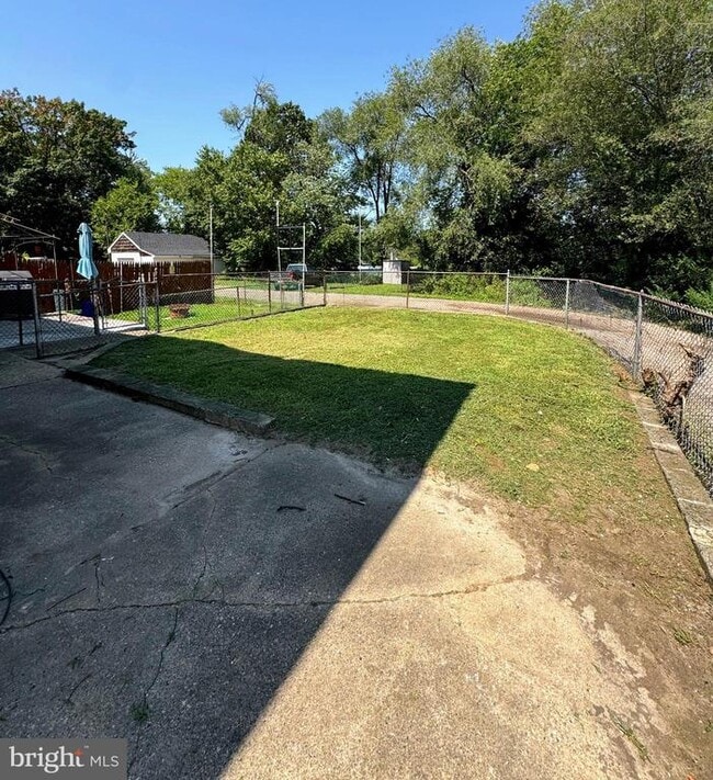 property at 1015 Alcyon Dr