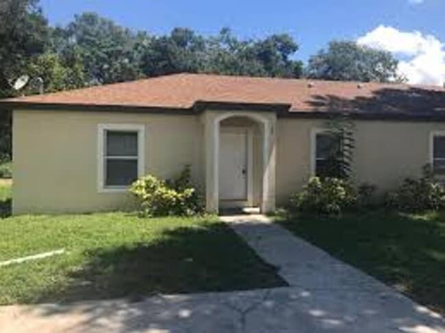 property at 33 W 13th St