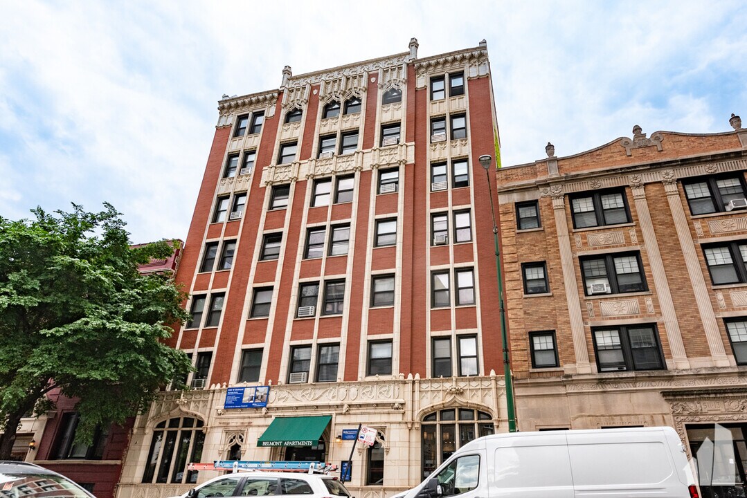 501 W Belmont Ave, Unit #1L in Chicago, IL - Building Photo