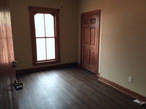 16 W State St, Unit 16 W State St in Athens, OH - Building Photo - Building Photo