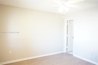 331 NW 82nd Ave in Miami, FL - Building Photo - Building Photo