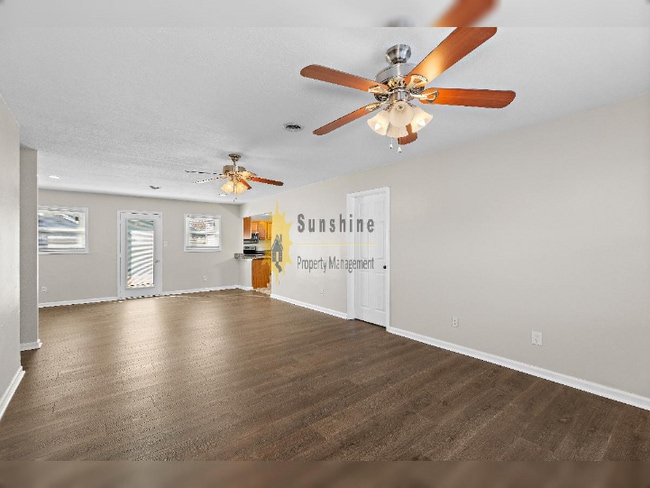 3701 Teakwood Dr in Virginia Beach, VA - Building Photo - Building Photo