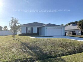 886 SW Del Rio Blvd in Port St. Lucie, FL - Building Photo