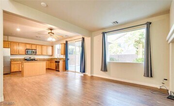 6044 Fair Valley St in Las Vegas, NV - Building Photo - Building Photo