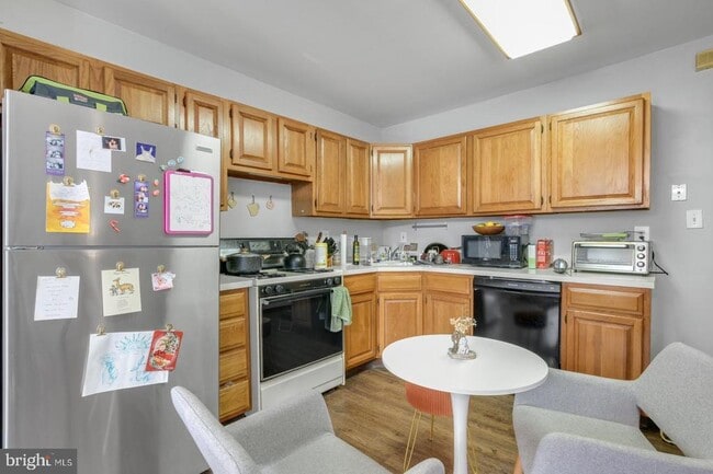 2220 Almond St in Philadelphia, PA - Building Photo - Building Photo