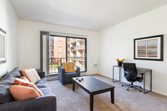 Lakewood Apartments At Lake Merced in San Francisco, CA - Building Photo - Interior Photo