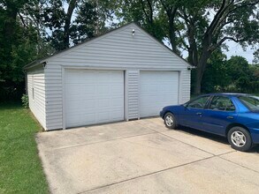 3269 S 95th St in Milwaukee, WI - Building Photo - Building Photo
