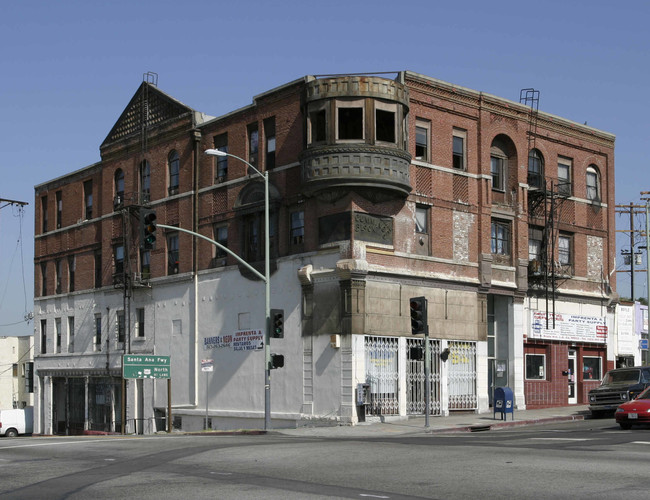 Boyle Hotel Apartments in Los Angeles, CA - Building Photo - Building Photo