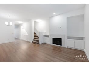 2501-161A 161A St in Surrey, BC - Building Photo - Building Photo