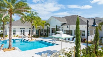 Lantana at Cypress Cay in Lutz, FL - Foto de edificio - Building Photo