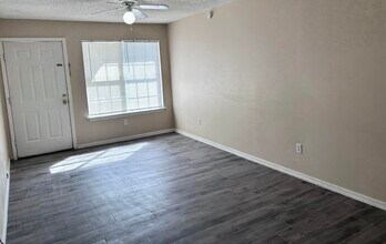 6903 Sea Turtle Cir in Navarre, FL - Building Photo - Building Photo