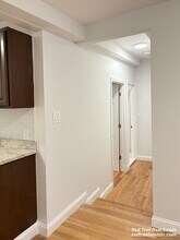 19 Peterborough St, Unit 4 in Boston, MA - Foto de edificio - Building Photo