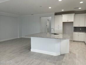 818 Bama Breeze Dr in Daytona Beach, FL - Building Photo - Building Photo