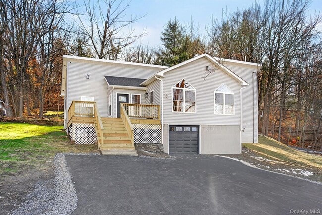 property at 19 Grandview Trail