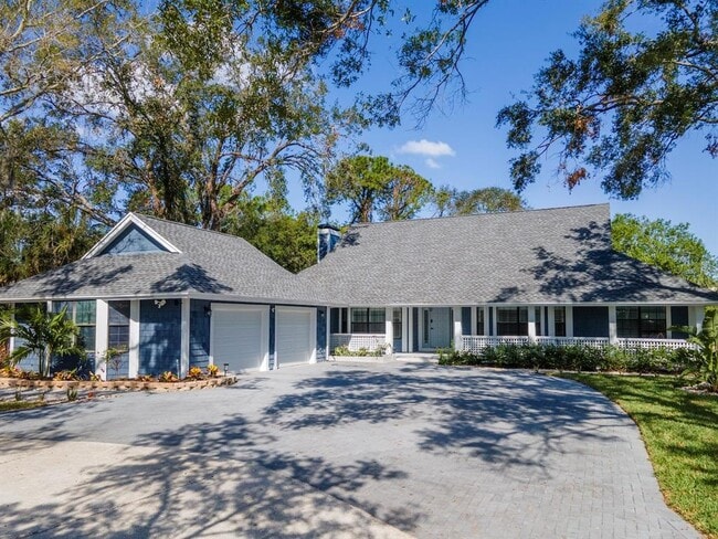 4202 Deepwater Ln in Tampa, FL - Building Photo - Building Photo