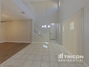 1367 Country Club Dr in Mesa, AZ - Building Photo - Building Photo
