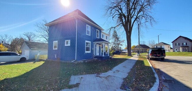 property at 7 Harvey St