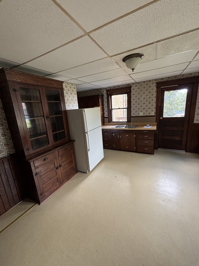 450 Chestnut St, Unit 2, Unit 2