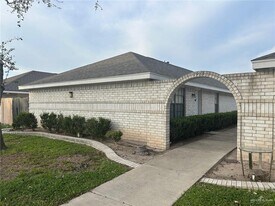 8 Summer Breeze St in Mission, TX - Building Photo