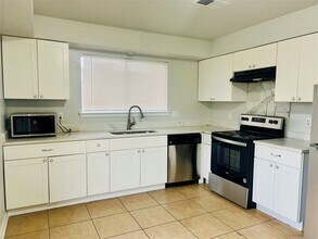 13114 Benford Dr in Houston, TX - Building Photo - Building Photo