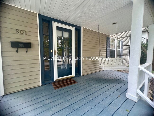 501 SE Miller St in Lee's Summit, MO - Building Photo - Building Photo