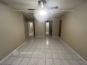 1624 Carter Oaks Dr in Valrico, FL - Building Photo - Building Photo