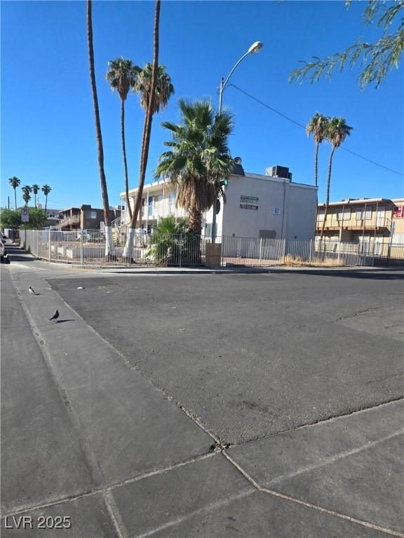 537 Calcaterra Cir in Las Vegas, NV - Building Photo - Building Photo