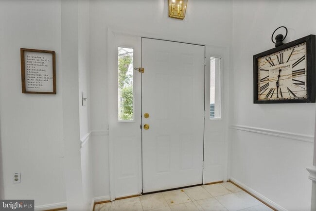 4223 N Carlin Springs Rd in Arlington, VA - Building Photo - Building Photo